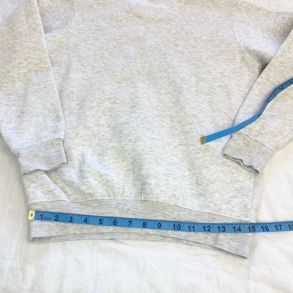 Quebec Embroidered Crewneck Sweatshirt - Picture 11 of 12